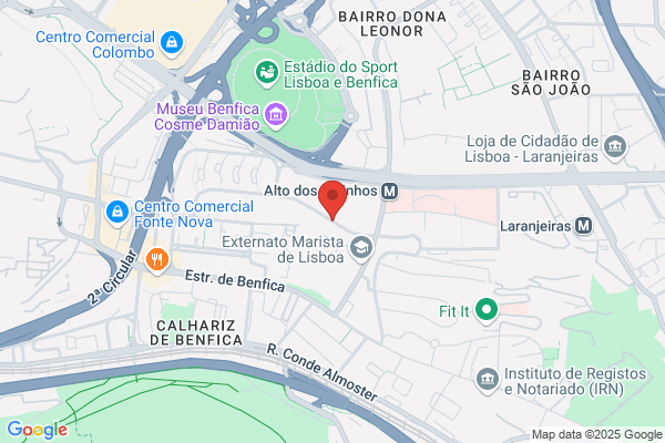Ra-Comãio De Mastros E Bandeiras